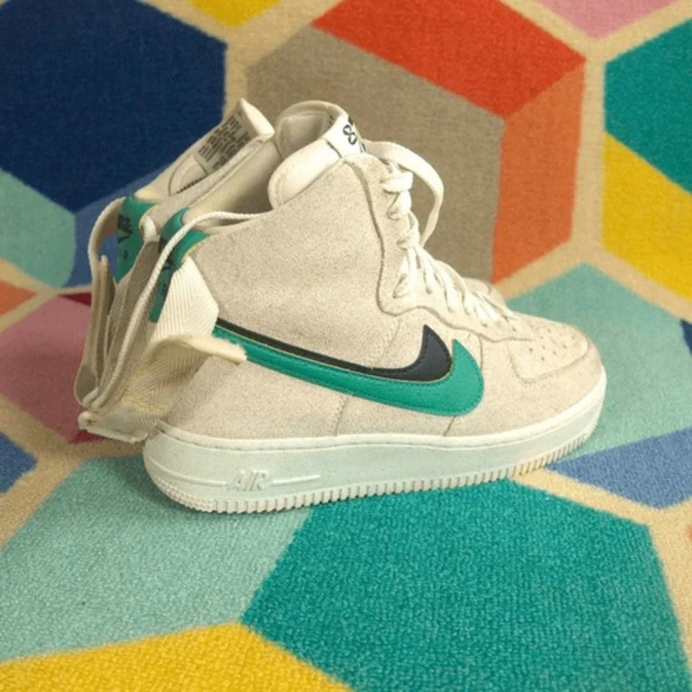 Nike Air Force 1 High SE Women's‎ Shoes Sesame-Neptune Green DO9460-100 Size 7.5 - Picture 4 of 7
